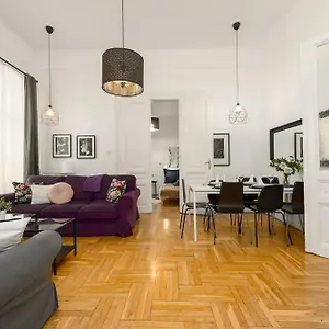 Black & White Apartment At Nyugati Station - 3 Separate Br Budapesta
