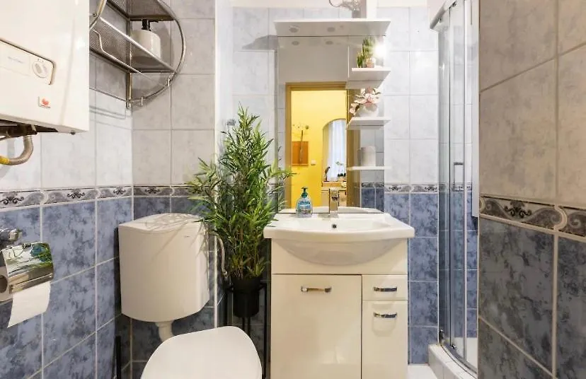 Cherry Blossom Designer Apartment In The Center With Free Parking 부다페스트